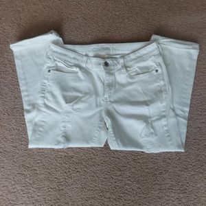 Arizona white distressed jean capris size 9